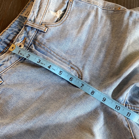 Vera Moda, ladies denim mid rise, straight leg in size 26 x 32. - Picture 8 of 11